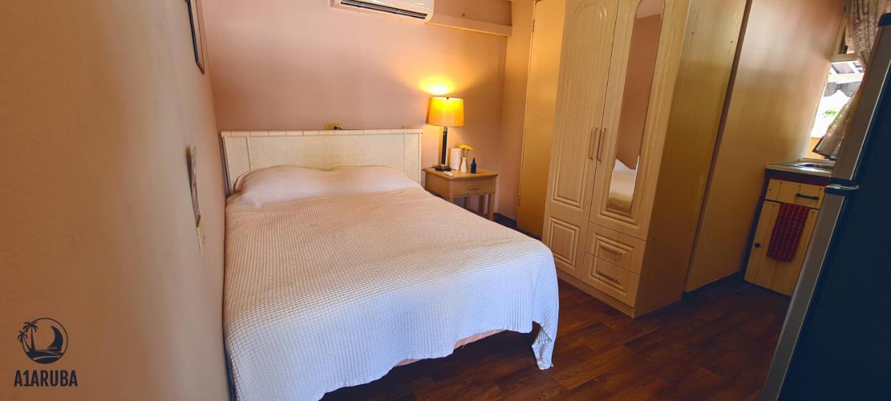 A1 Apartments Aruba Oranjestad Eksteriør bilde