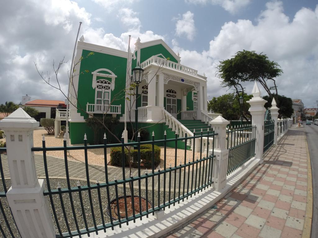 A1 Apartments Aruba Oranjestad Eksteriør bilde